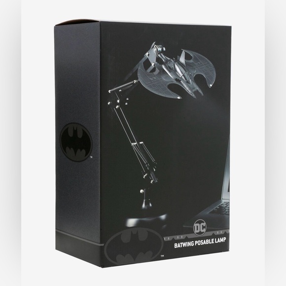 New in Box Paladone DC Batwing Posable Lamp - Picture 1 of 11